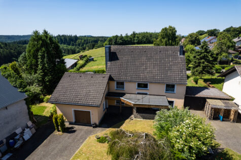***Ruhiges gelegenes Einfamilienhaus mit großen Grundstück (separater Bauplatz)***, 54552 Hörscheid, Haus