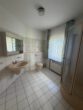 Bad en Suite EG - **Großzügiger Bungalow mit möglicher Einliegerwohnung in ruhiger Lage**