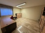 Büro/Küche KG - **Großzügiger Bungalow mit möglicher Einliegerwohnung in ruhiger Lage**