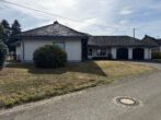 Außenansicht - **Großzügiger Bungalow mit möglicher Einliegerwohnung in ruhiger Lage**
