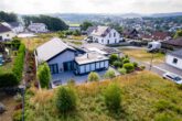 Außenansicht - ***Neuwertiger Bungalow in ruhiger Ortslage mit gehobener Ausstattung***