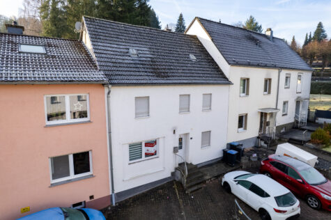 *** Schönes Reihenmittelhaus zentral in Daun gelegen mit Garten und Stellplatz***, 54550 Daun, Reihenmittelhaus