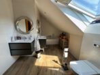 Tageslichtbad OG. - Genießen Sie die Ruhe und den Fernblick von Ihrem neuen Zuhause….