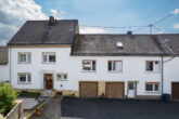 Außenansicht - ***Schönes Einfamilienhaus mit großem Garten (Baugrundstück) und separater Wohneinheit***