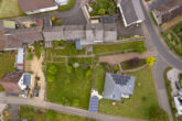Außenansicht - ***Schönes Einfamilienhaus mit großem Garten (Baugrundstück) und separater Wohneinheit***