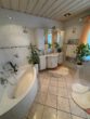 Badezimmer EG - *** Freistehendes Einfamilienhaus mit Einliegerwohnung in idyllischer Lage in Ulmen ***