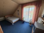 Schlafzimmer 1 - OG - *** Freistehendes Einfamilienhaus mit Einliegerwohnung in idyllischer Lage in Ulmen ***