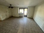 EG 5 Wohnzimmer - **Renovierungsbedürftiges 1-2 Familienhaus**GARTEN# Garage…