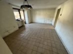 EG 6 Wohnzimmer - **Renovierungsbedürftiges 1-2 Familienhaus**GARTEN# Garage…